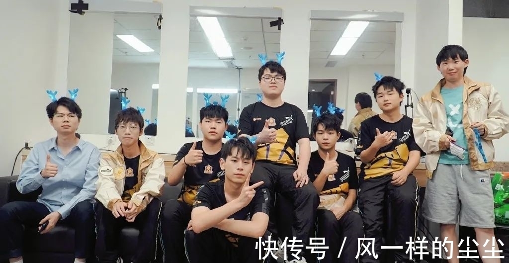 员在前场的 员在前场的